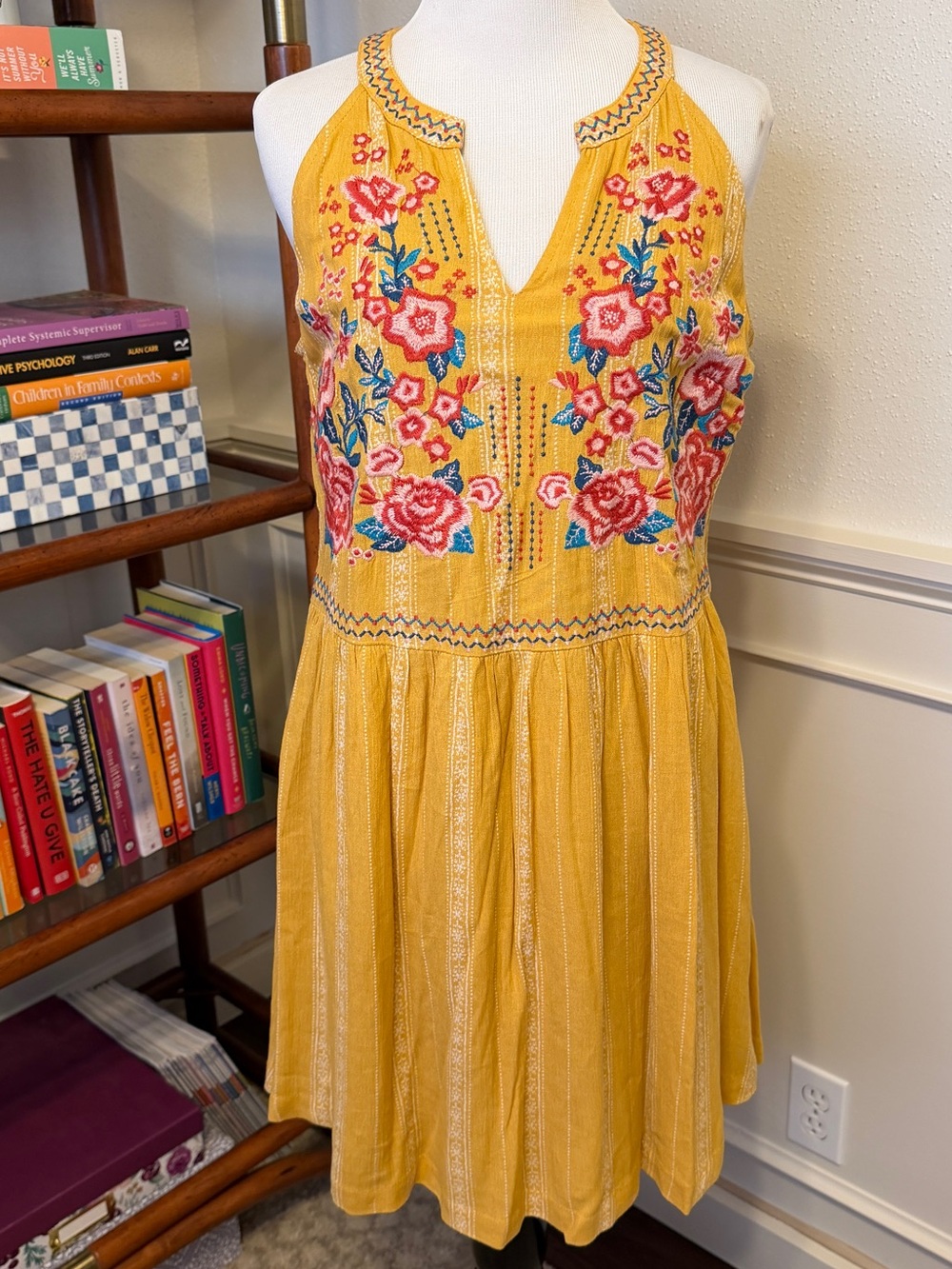 Savanna Jane Halter Dress Women's Size Small Mustard Yellow Floral Embroidery